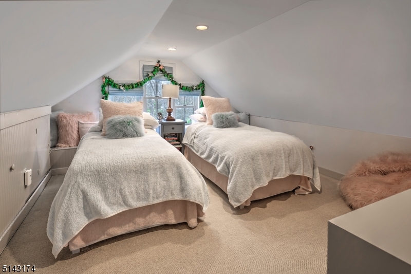 New Vernon - Residential