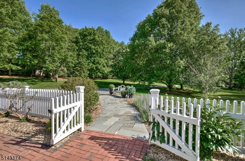 New Vernon - Residential