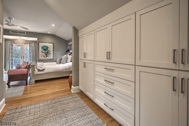 New Vernon - Residential