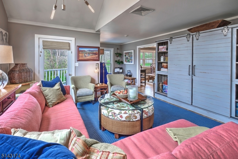 New Vernon - Residential