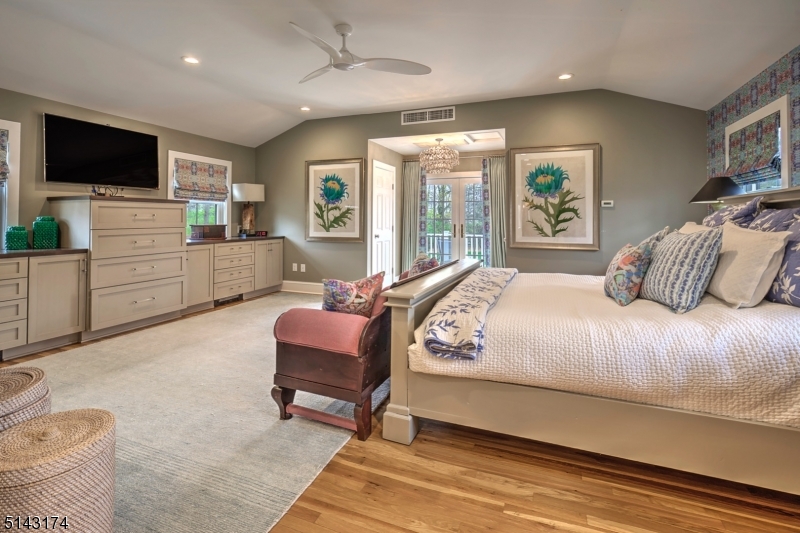 New Vernon - Residential