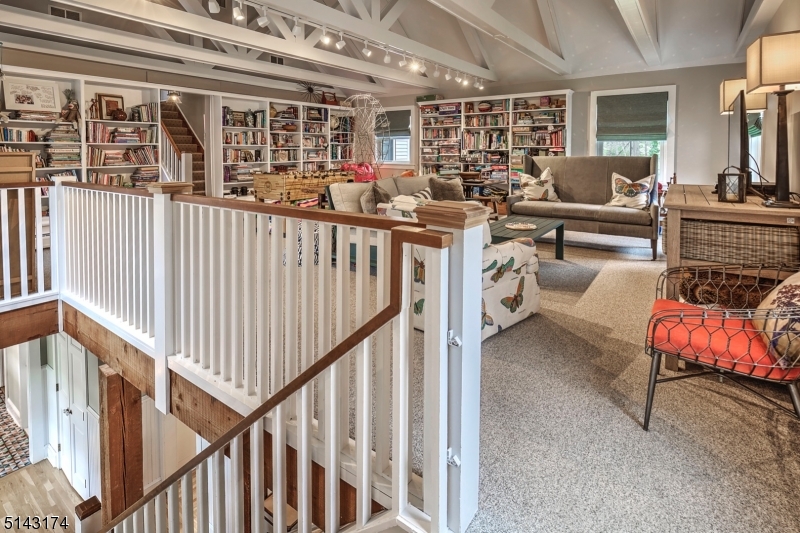 New Vernon - Residential