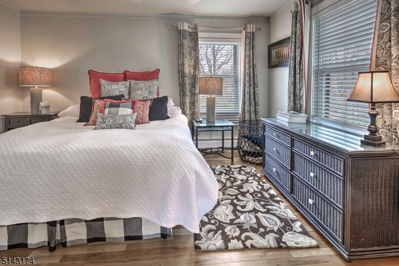 New Vernon - Residential