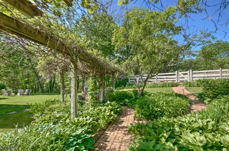 New Vernon - Residential