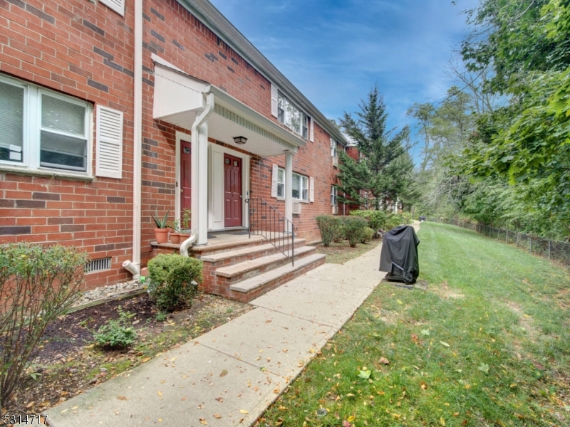 Mountain Club - Residential Lease