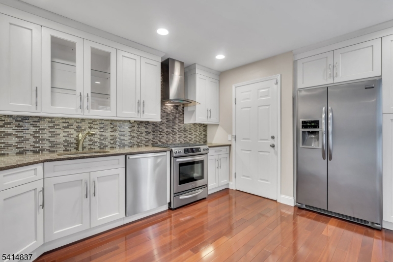 SQUAW BROOK RUN - Residential