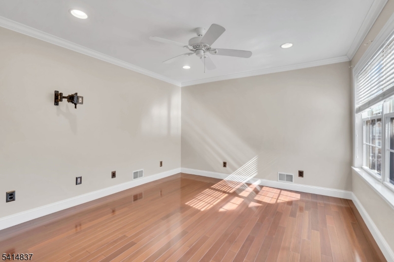 SQUAW BROOK RUN - Residential