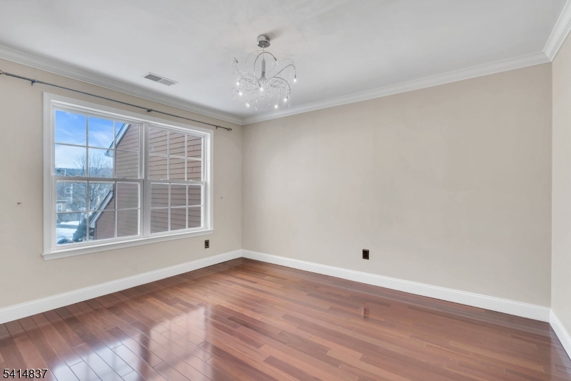 SQUAW BROOK RUN - Residential