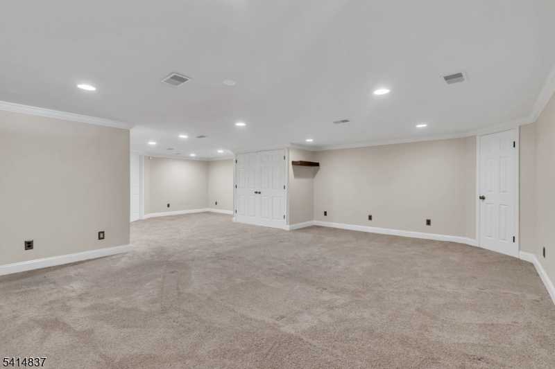 SQUAW BROOK RUN - Residential