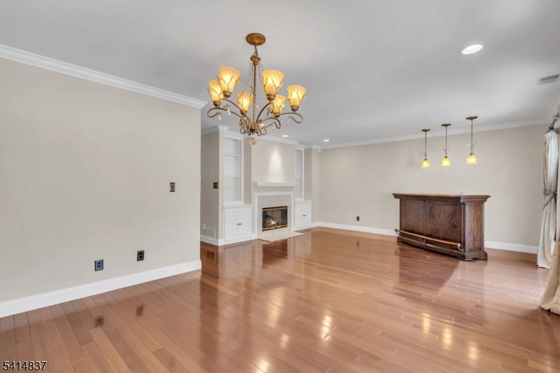 SQUAW BROOK RUN - Residential