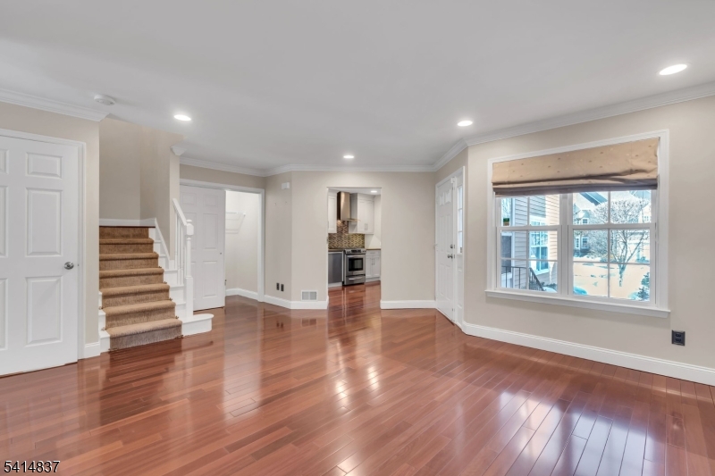 SQUAW BROOK RUN - Residential