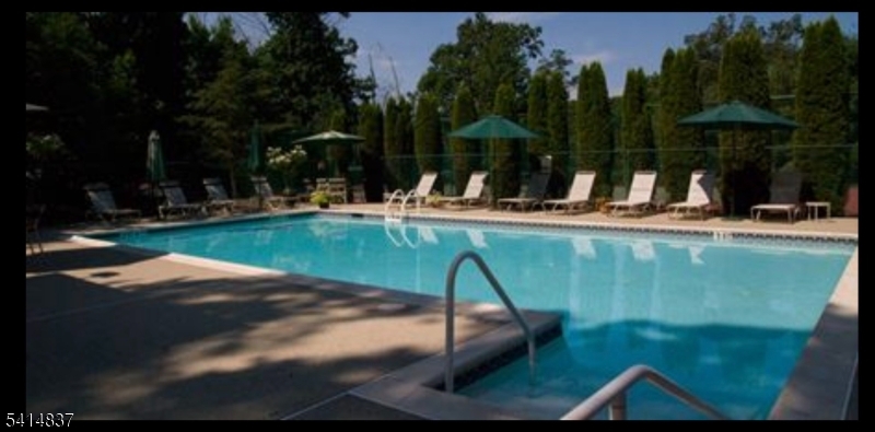 SQUAW BROOK RUN - Residential