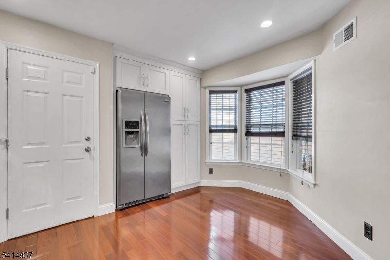 SQUAW BROOK RUN - Residential