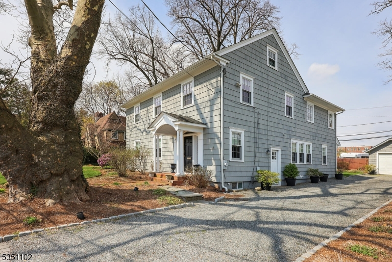 32 Hamilton Rd