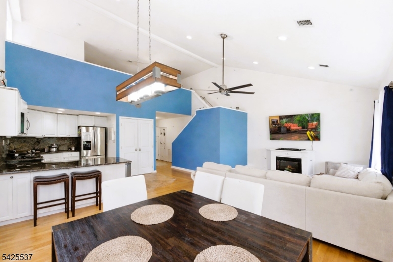 Condo/Coop/Townhouse - Residential