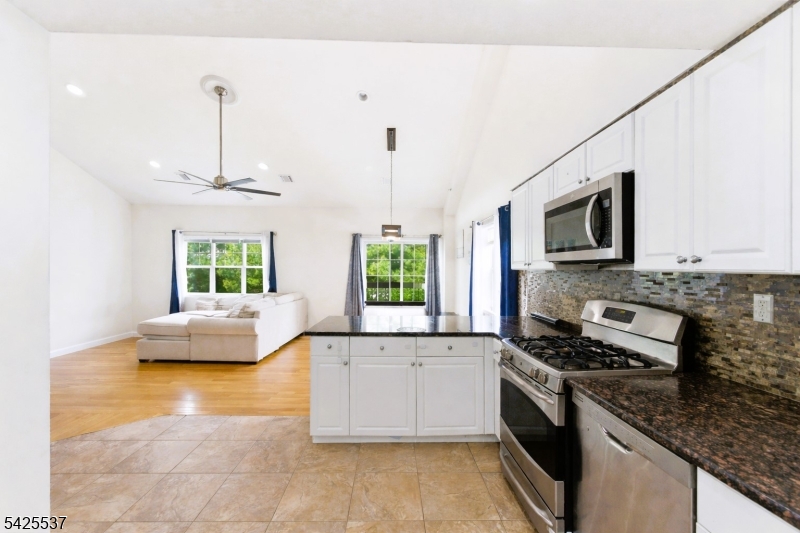 Condo/Coop/Townhouse - Residential