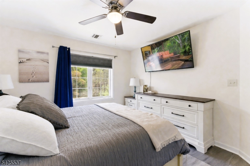 Condo/Coop/Townhouse - Residential