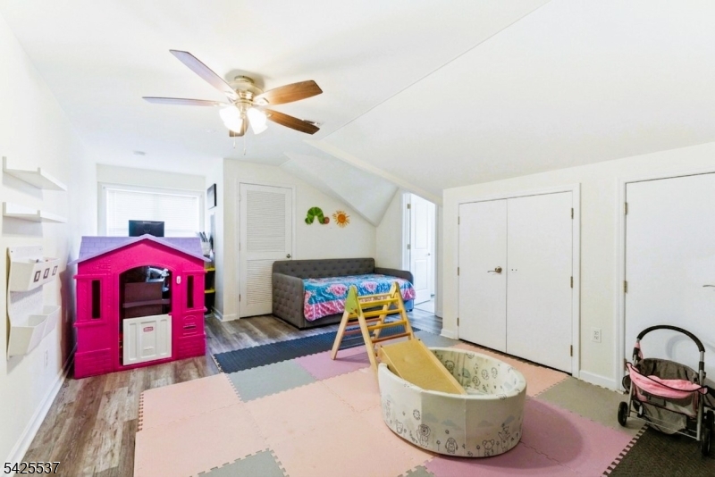 Condo/Coop/Townhouse - Residential