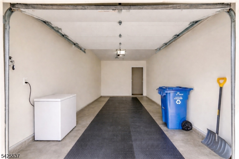 Condo/Coop/Townhouse - Residential