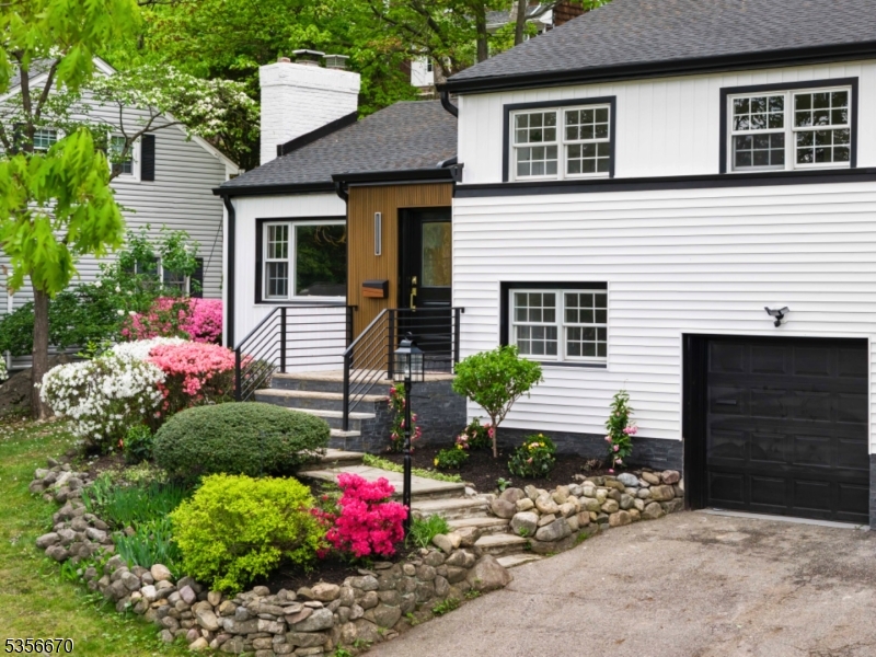 56 Ronald Ct