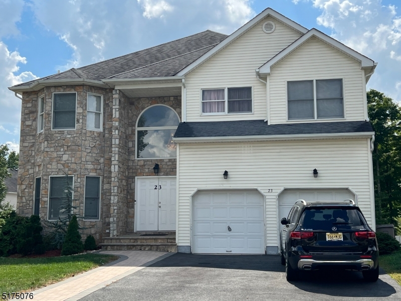 Mazdabrook - Residential Lease