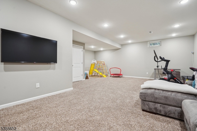 Kensington Square - Residential