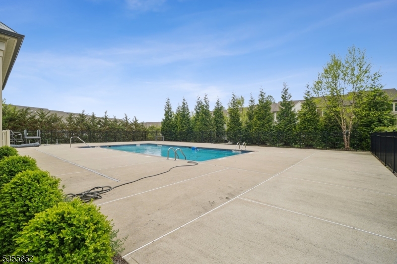 Kensington Square - Residential