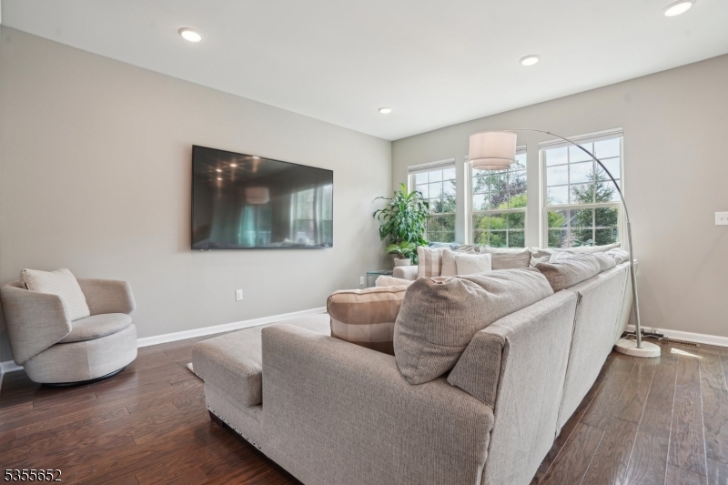 Kensington Square - Residential