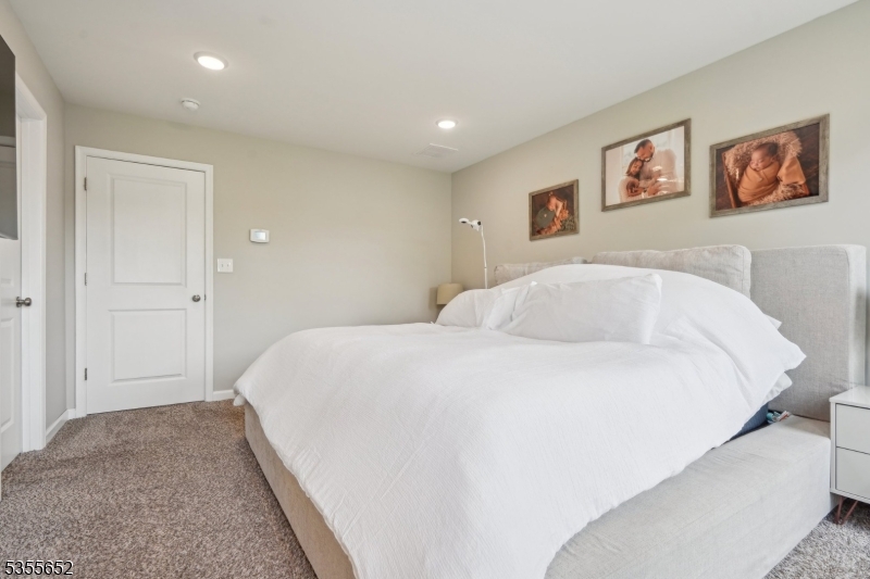 Kensington Square - Residential