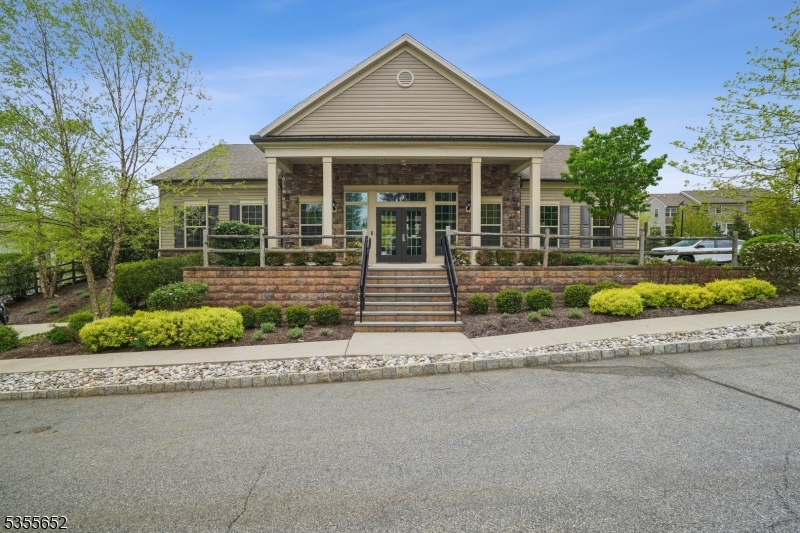 Kensington Square - Residential