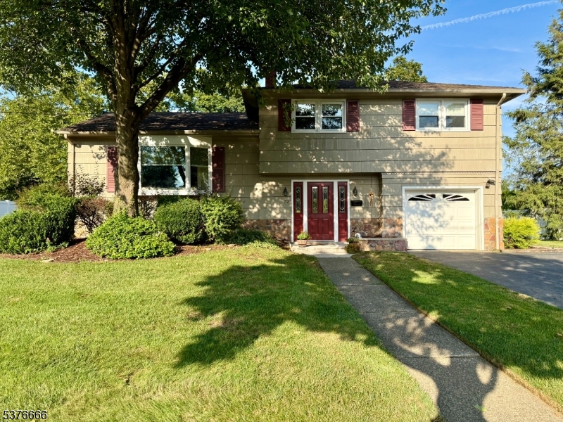 72 Atwood Pl