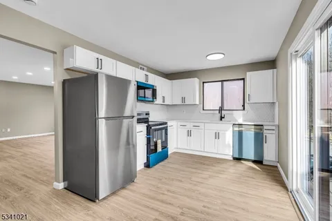 16310 Dell Pl, Stanhope Boro, NJ 07874 - MLS#: 3948288