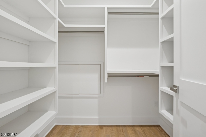 Riker Hill - Residential