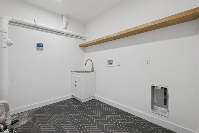 Riker Hill - Residential