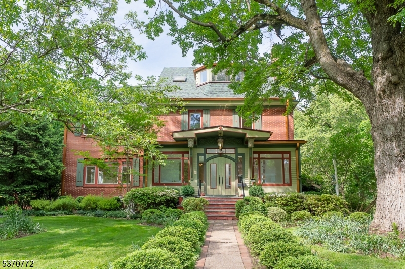 Montrose - Residential