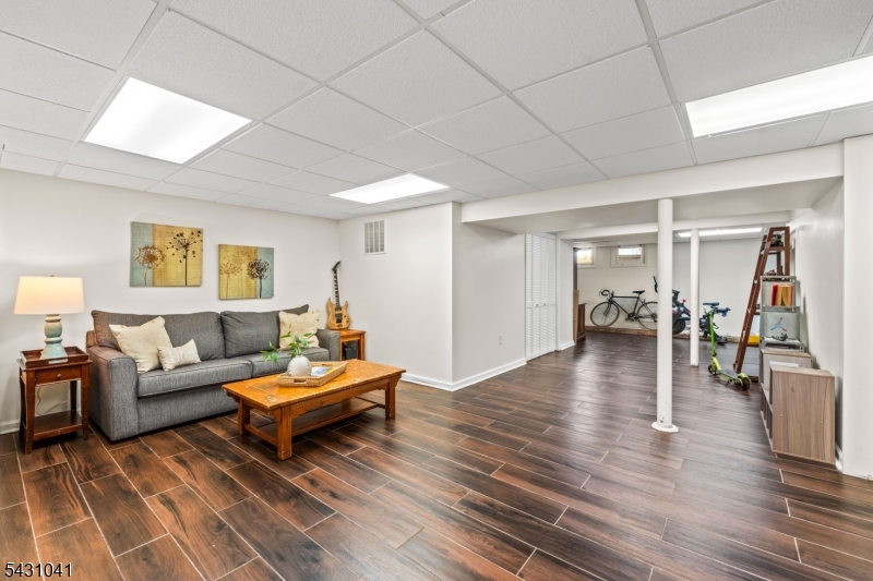 Brookside Sqaure - Residential