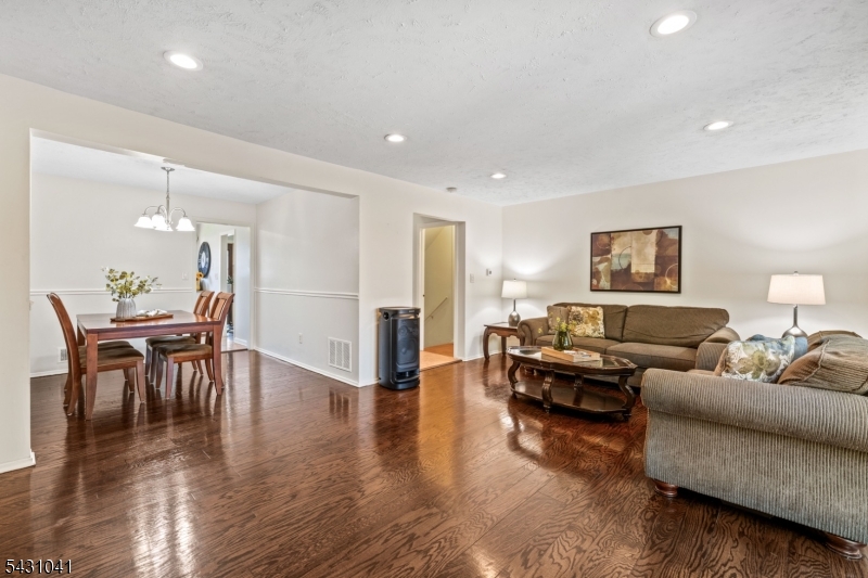 Brookside Sqaure - Residential