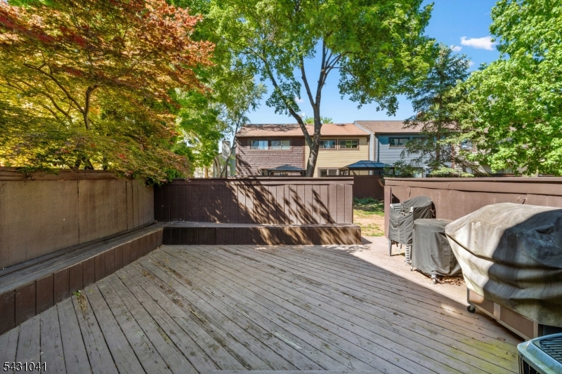 Brookside Sqaure - Residential