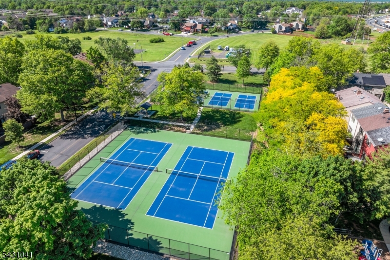 Brookside Sqaure - Residential