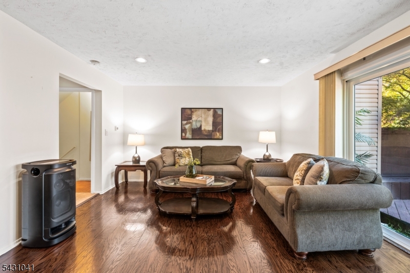 Brookside Sqaure - Residential