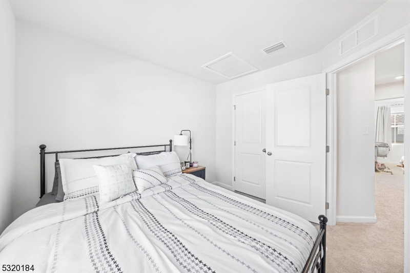 Eagle Chase - Residential