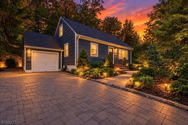 255 SMULL AVE, CALDWELL, NJ 07006 - Image d40e155bd1d299b8a36e7d5900daf120/229146263