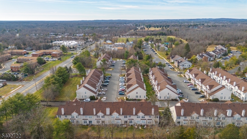 COUNTRYSIDE - Residential
