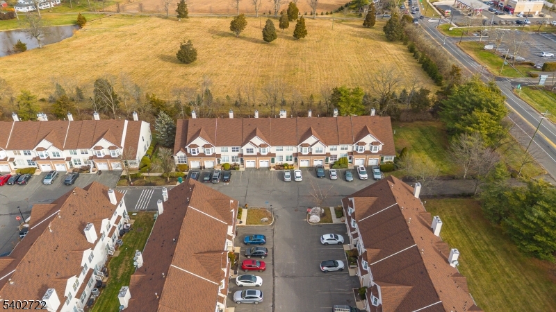 COUNTRYSIDE - Residential