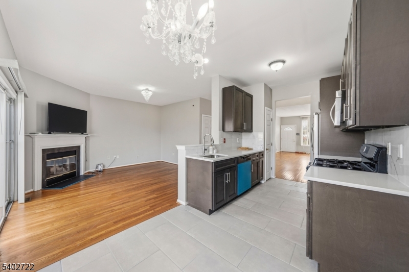 COUNTRYSIDE - Residential