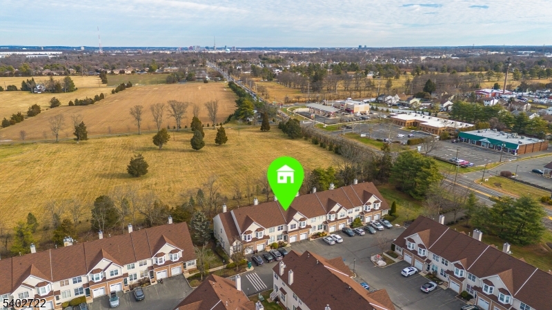 COUNTRYSIDE - Residential