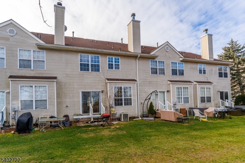 COUNTRYSIDE - Residential