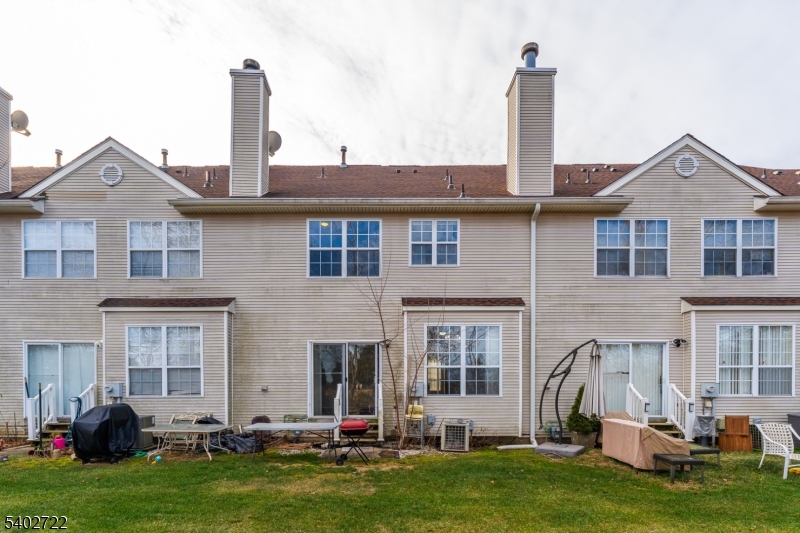 COUNTRYSIDE - Residential