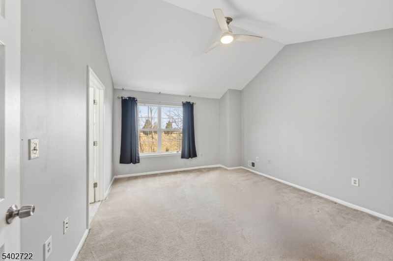 COUNTRYSIDE - Residential