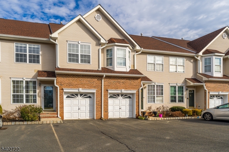 COUNTRYSIDE - Residential